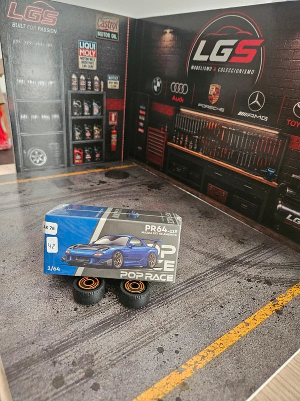 Mazda RX-7 RE-Amemiya – POP RACE – Escala 1:64