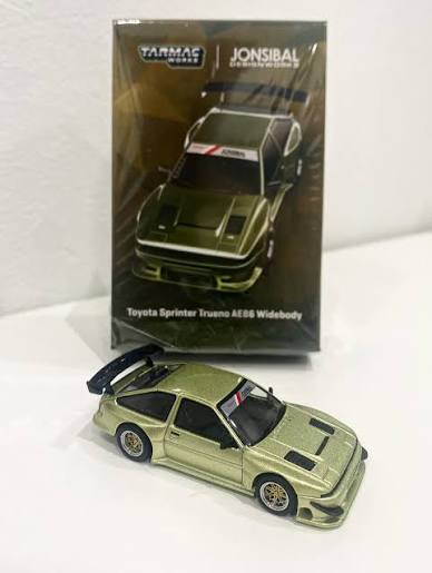 Toyota Sprinter Trueno AE86 Widebody Jonsibal – Tarmac Works – Escala 1:64